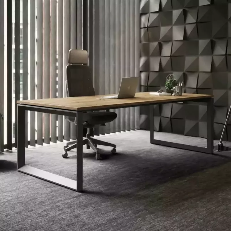 Bureau individuel, piètement fermé - So Sierro