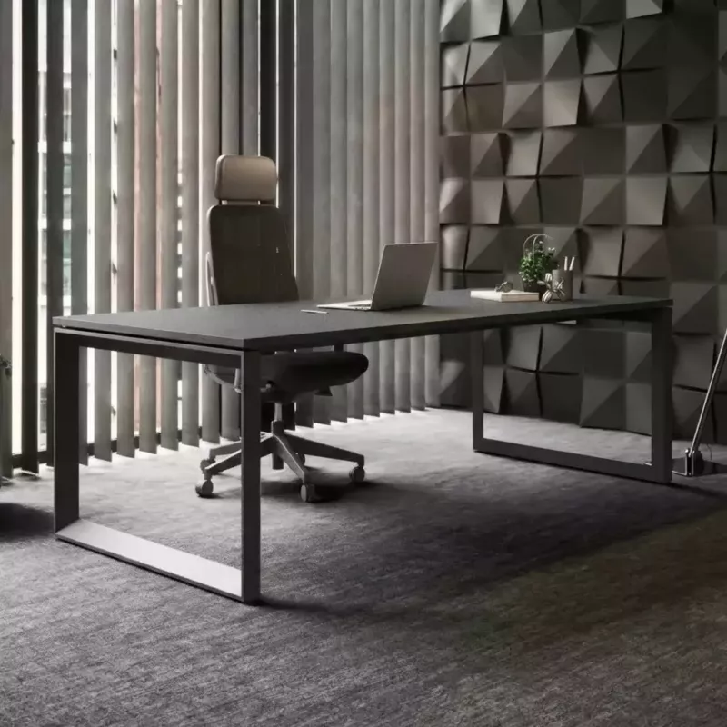 Bureau individuel, piètement fermé - So Sierro