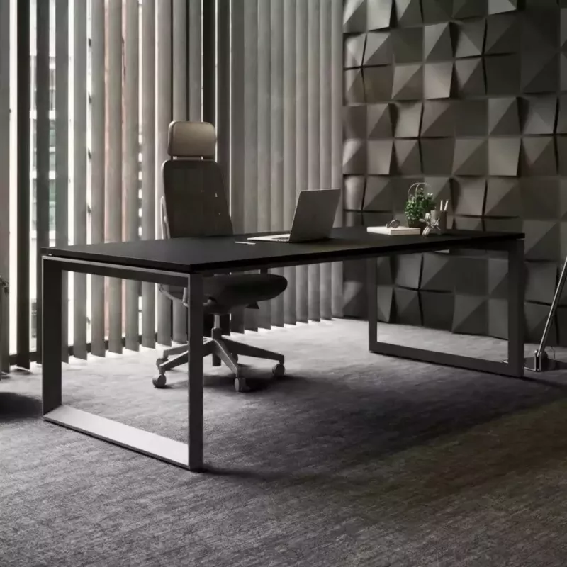 Bureau individuel, piètement fermé - So Sierro