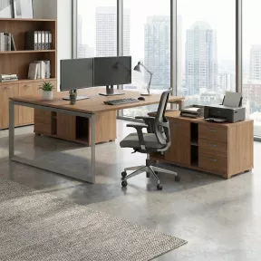 Bench vis-à-vis 2 postes piètement fermé sur 2 crédences So Martos