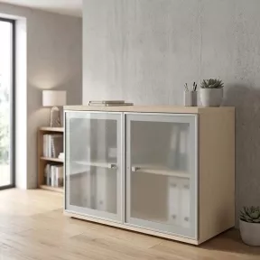 Armoire basse fermée, porte en verre, hauteur 81 cm – So Madrid