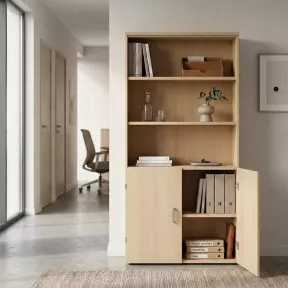 Armoire haute fermée et ouverte, hauteur 196 cm – So Madrid