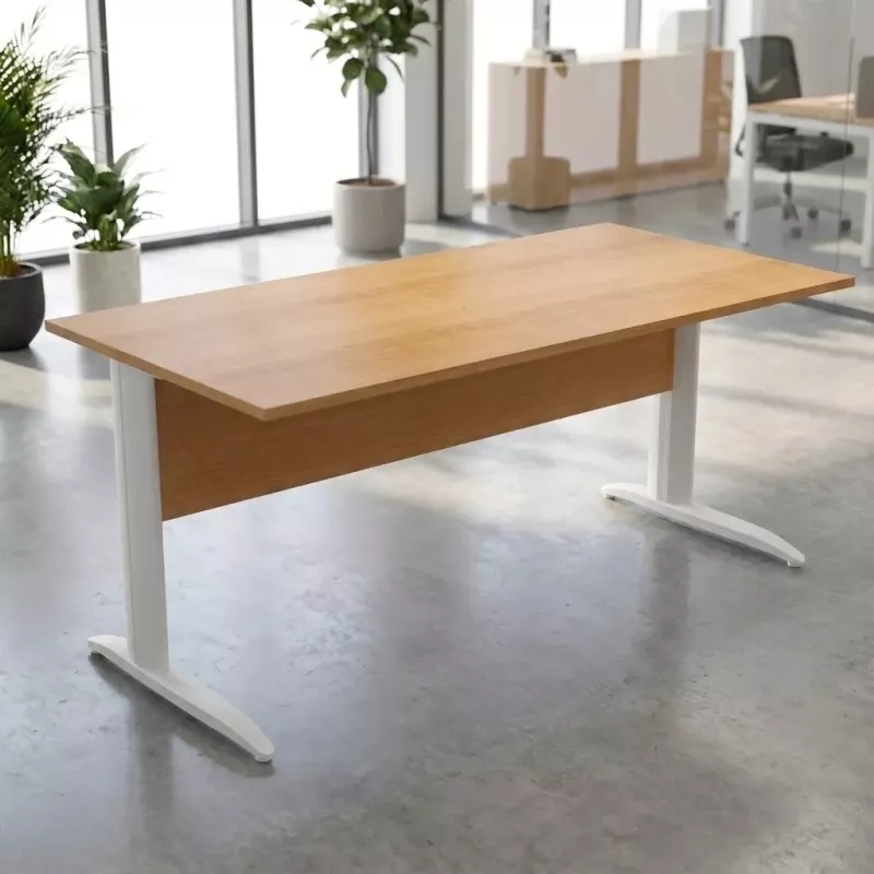 Bureau de direction avec pieds métal | So Viana