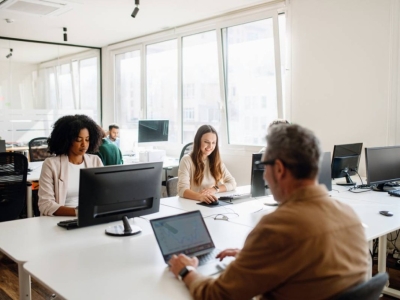 Comment bien aménager un open-space avec des benchs ?